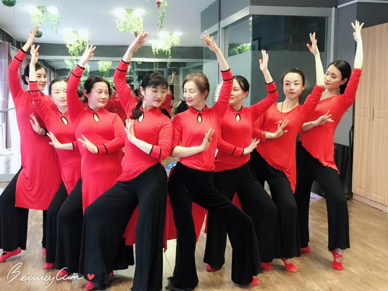 舞韵瑜伽学员风采七