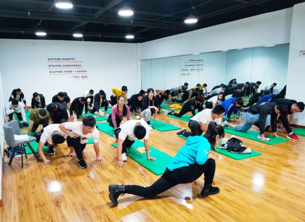 普拉提教学中 普拉提教学中