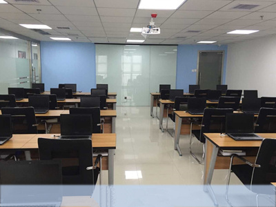 課室 課室