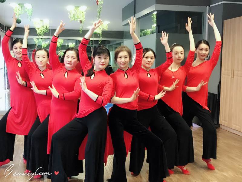 舞韵瑜伽学员风采三 舞韵瑜伽学员风采三