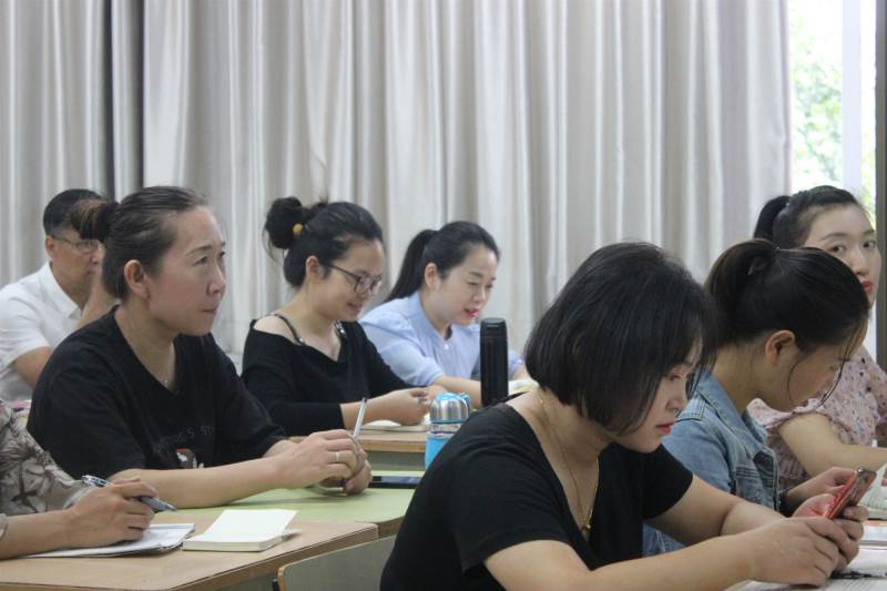 催乳师课程教学现场