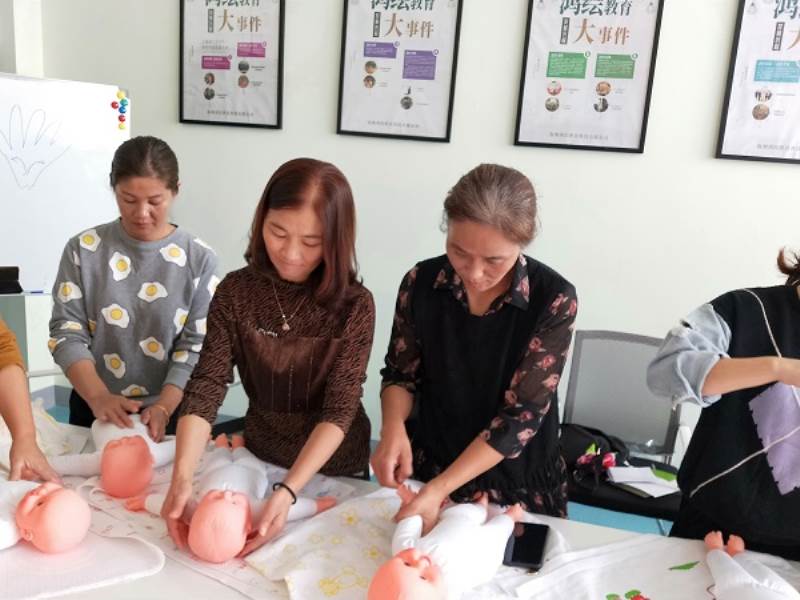 小儿推拿课程教学现场