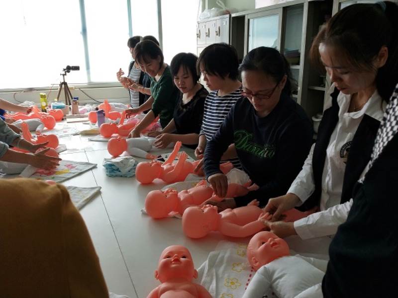 小儿推拿课程教学现场