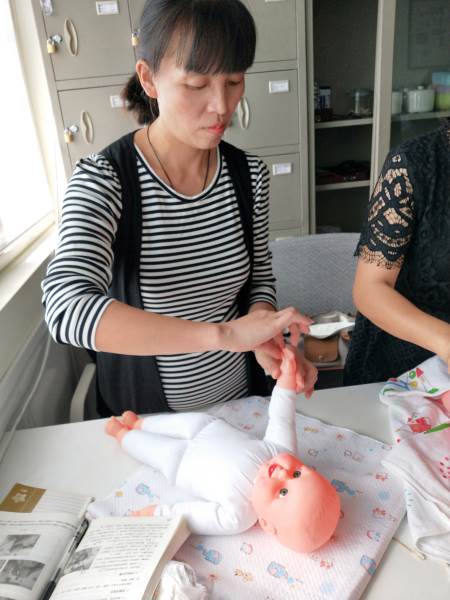 小儿推拿课程教学现场