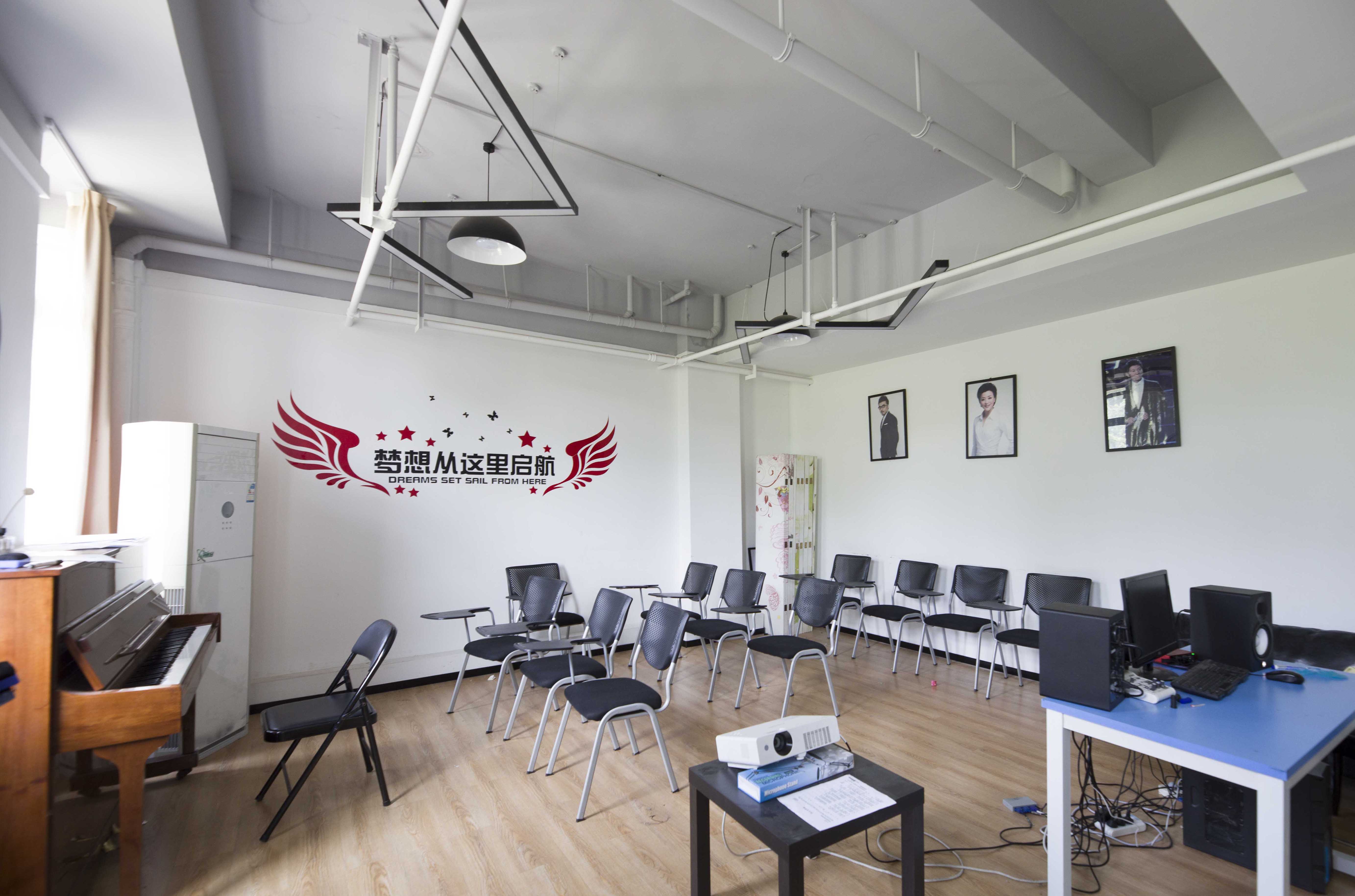 學(xué)校環(huán)境