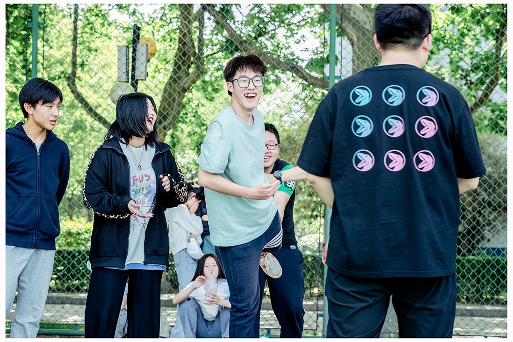 体育素质拓展活动三