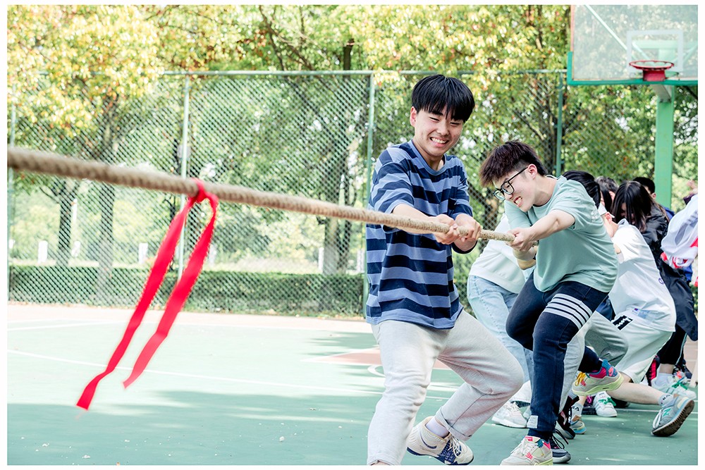 体育素质拓展活动四