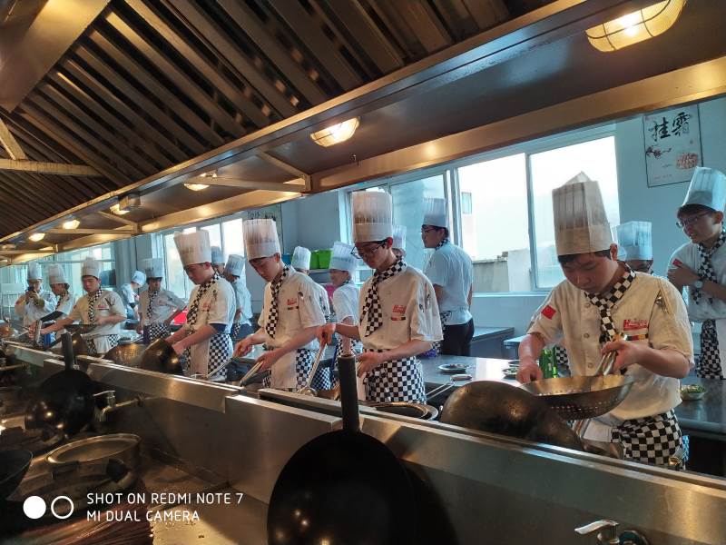 厨师学员实操现场