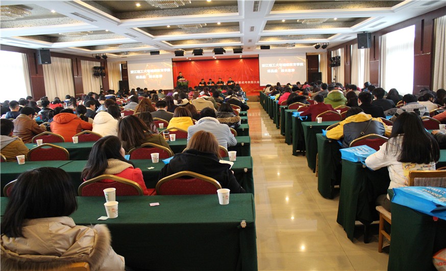 導(dǎo)師講解現(xiàn)場 導(dǎo)師講解現(xiàn)場