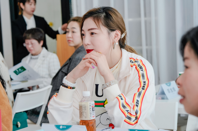 认真学习的学员 认真学习的学员