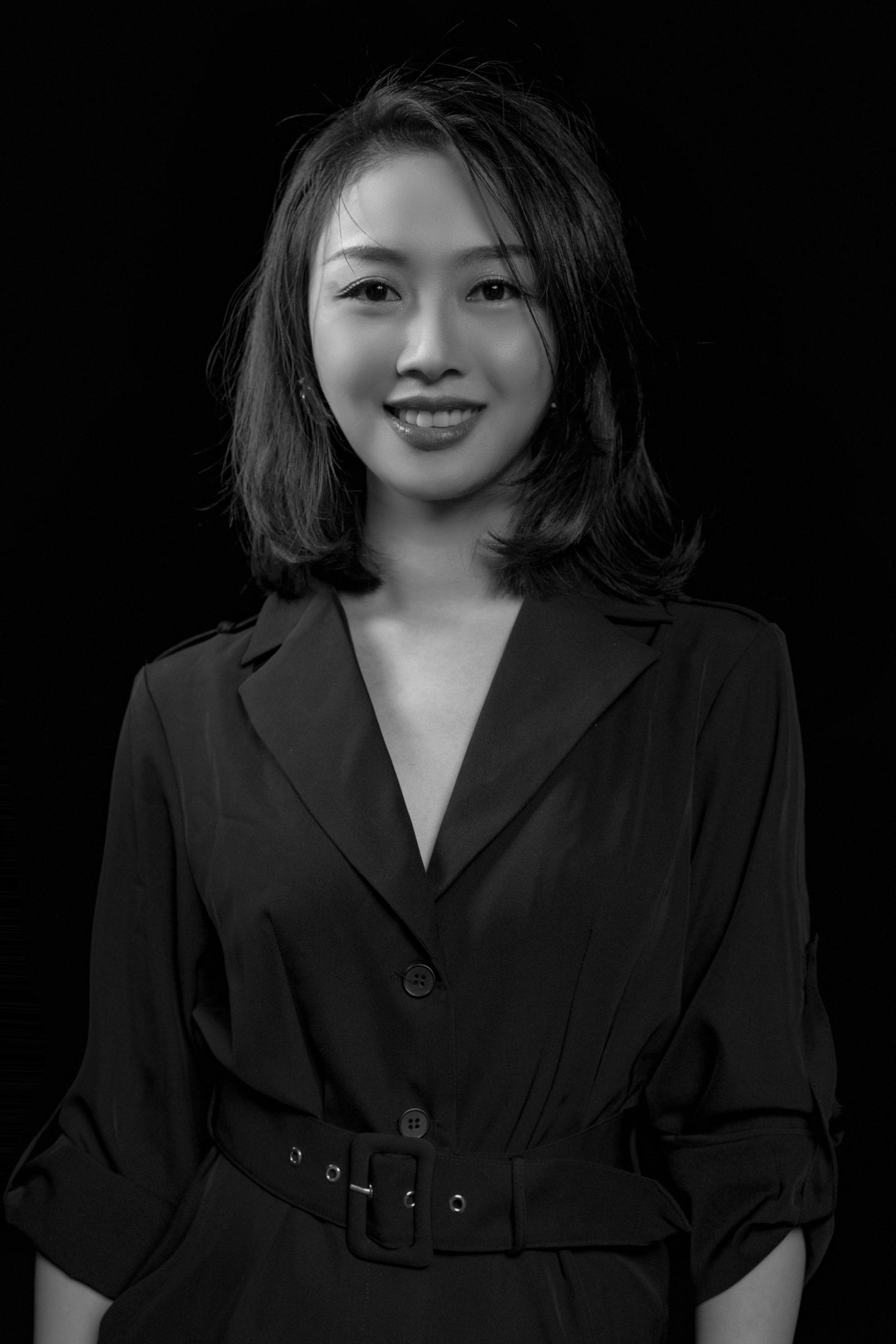 李莎老师 李莎老师