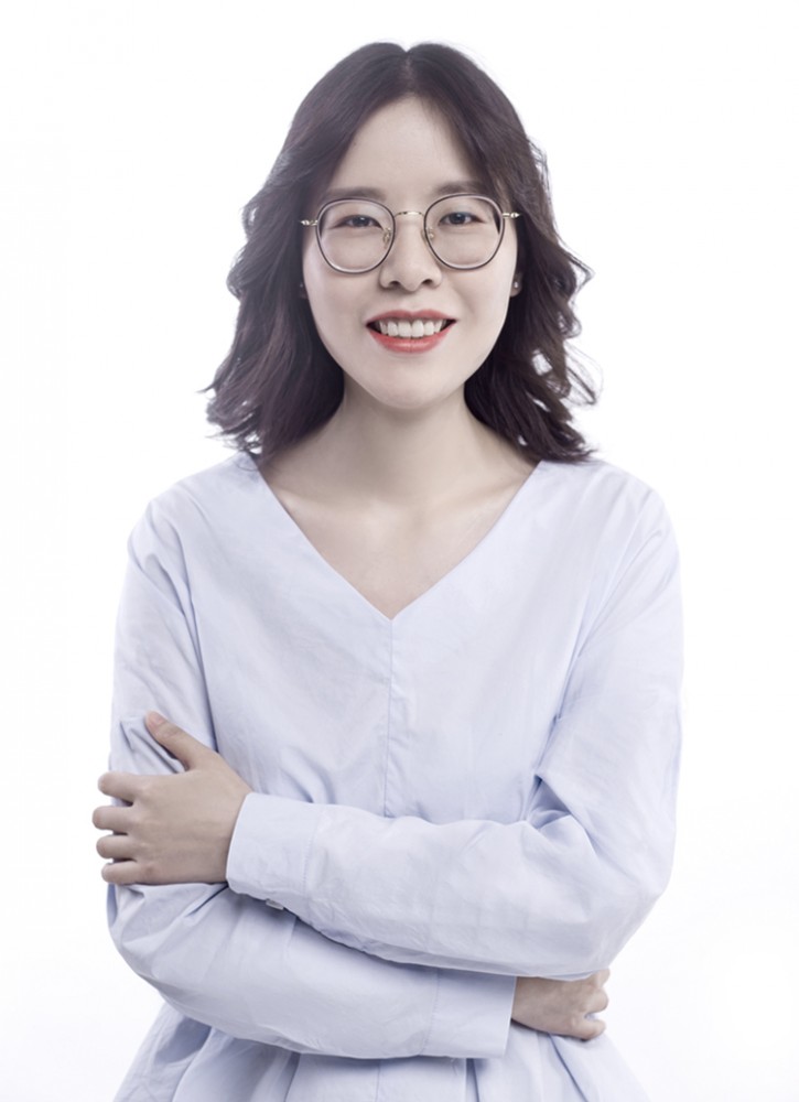 張鳳/Ann 張鳳/Ann