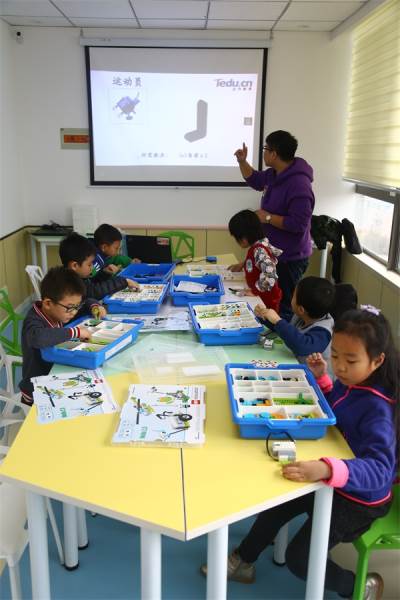 小学员上课现场