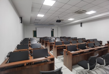 多媒體課室 多媒體課室