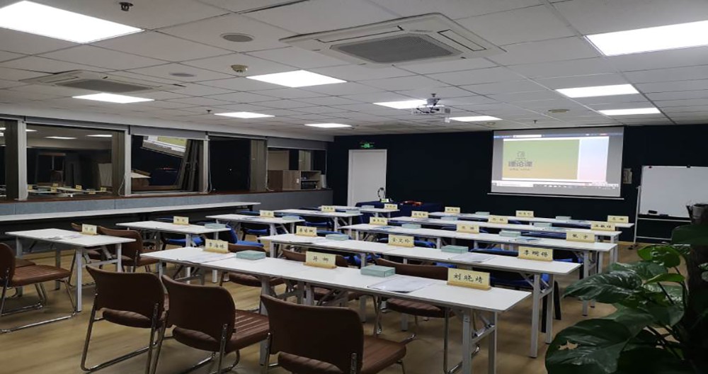 学校简介 学校简介