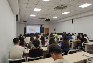 授課現(xiàn)場(chǎng) 授課現(xiàn)場(chǎng)