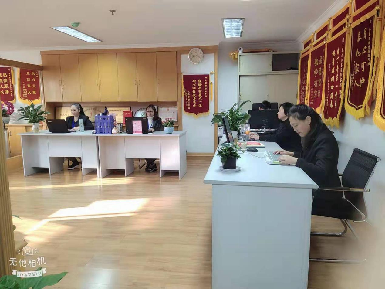 學(xué)校環(huán)境 學(xué)校環(huán)境