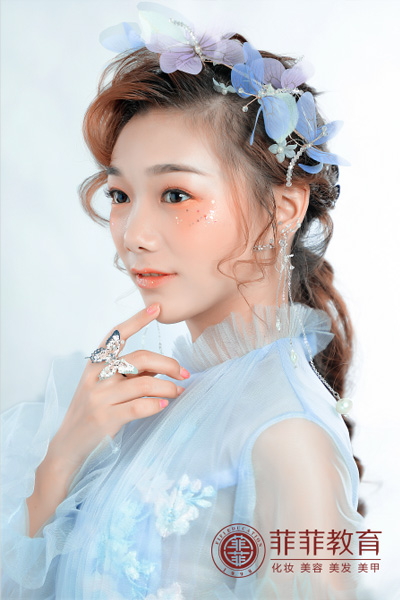 鲜花新娘妆