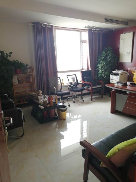 學(xué)校環(huán)境三