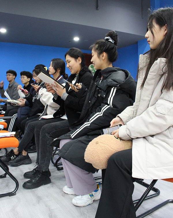 授课情景 授课情景