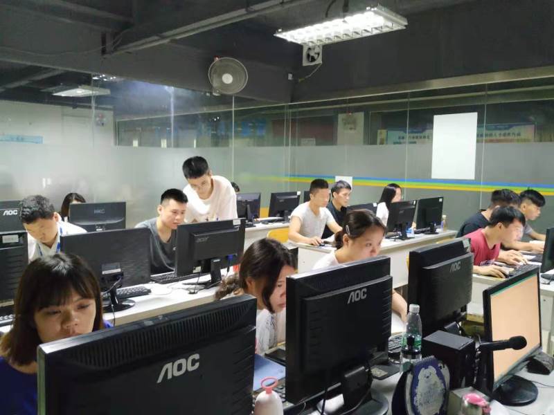 授課情景 授課情景