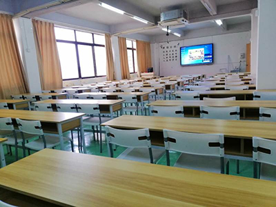 课室