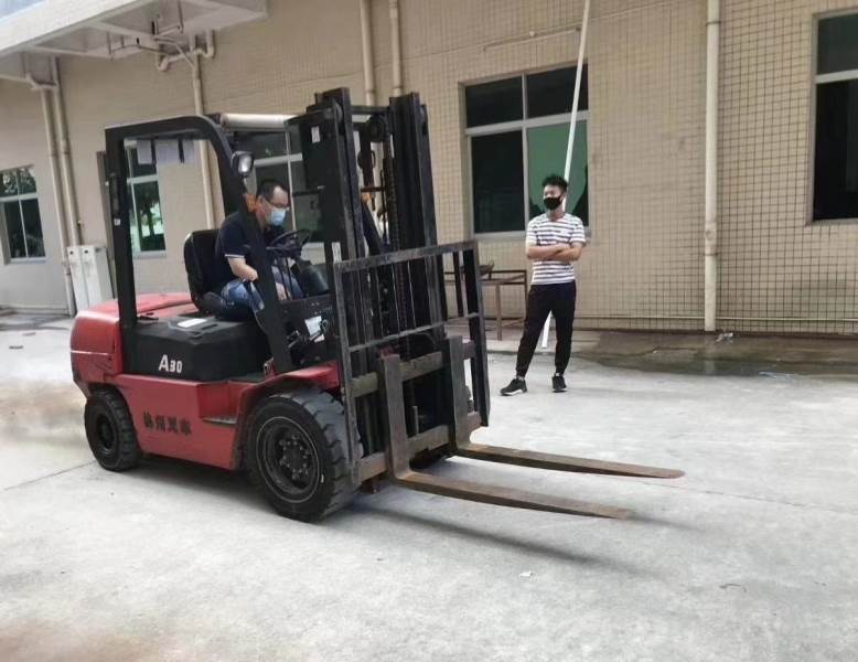 關(guān)于叉車(chē)  關(guān)于叉車(chē)