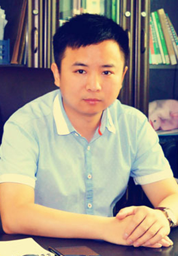 胡何林 校长 胡何林 校长