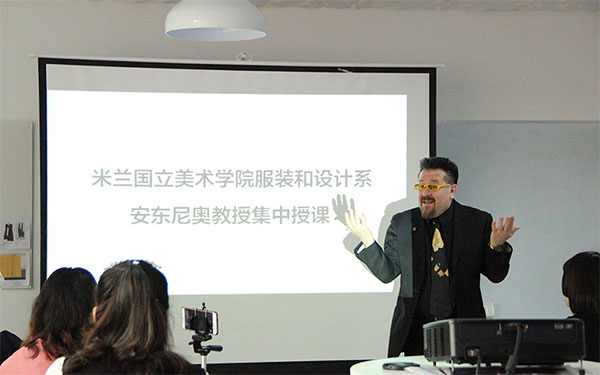 外籍教师授课 外籍教师授课