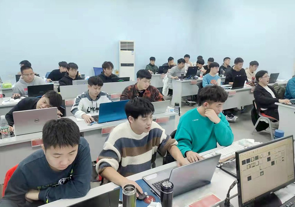 授課情景 授課情景