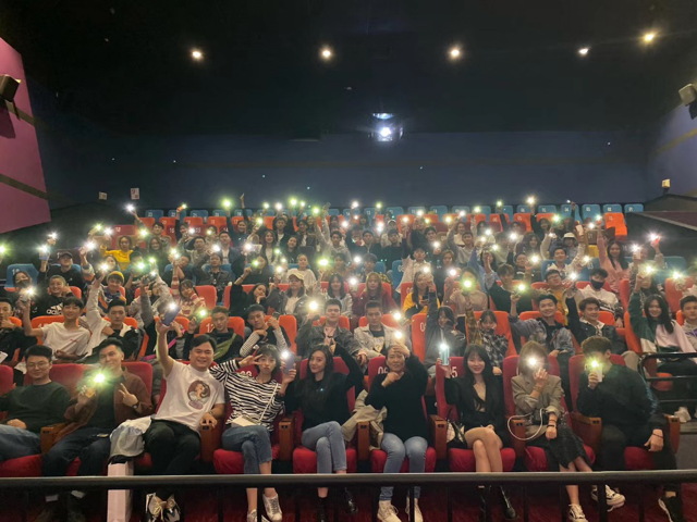 組織參加電影首映 組織參加電影首映