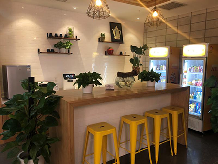 休息區(qū) 休息區(qū)