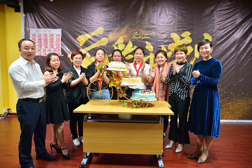 荣誉学员与老师合照