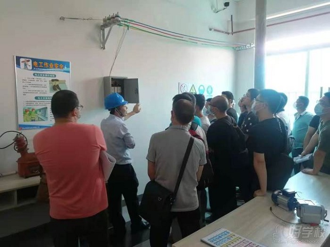 老师讲解 老师讲解