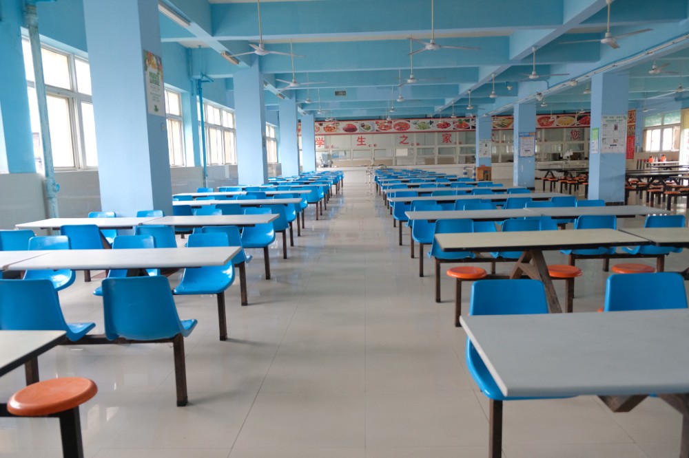 学校食堂 学校食堂