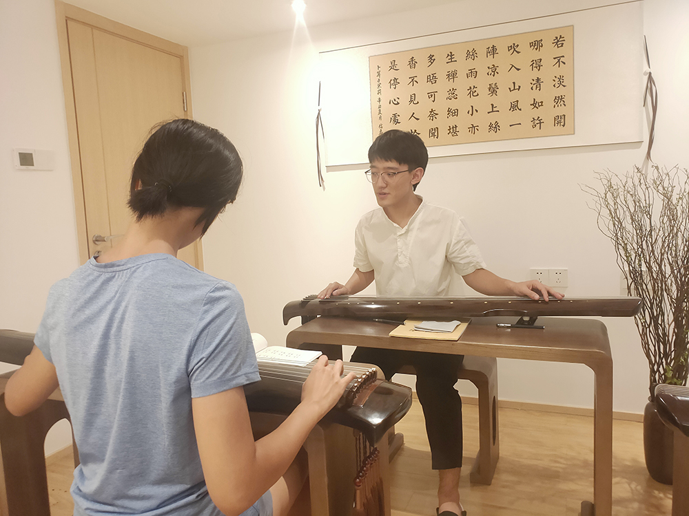 古琴授课情景