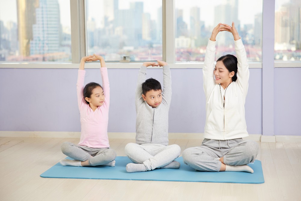 儿童瑜伽