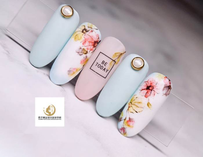 美甲零基础专业培训