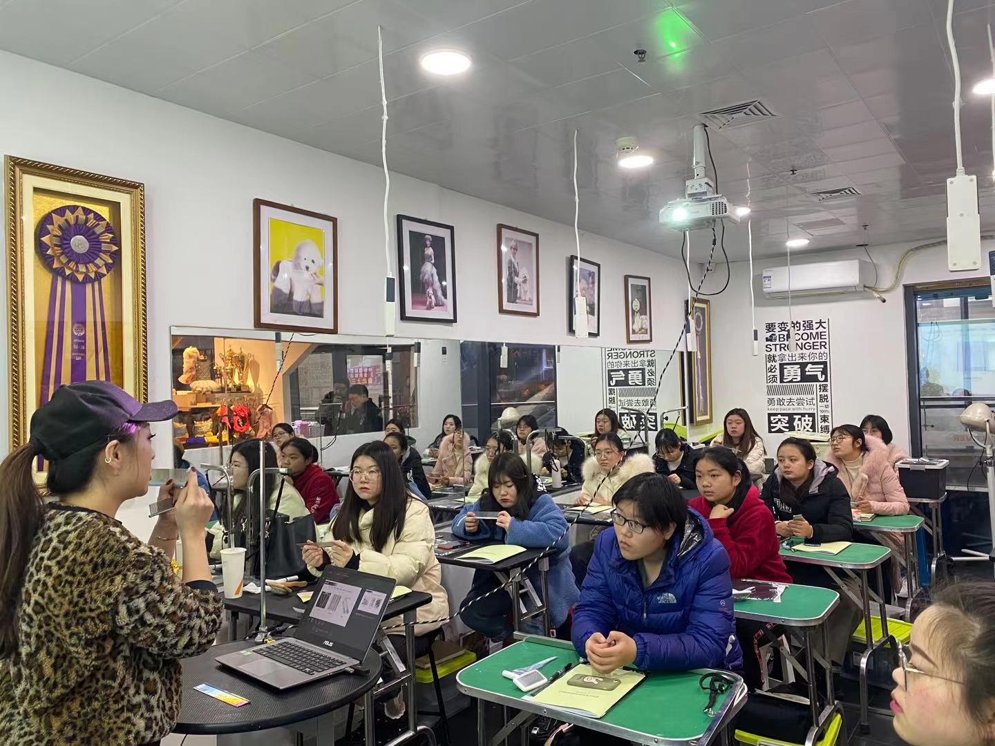 上课情景 上课情景