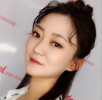 学员妆容 学员妆容