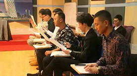 學(xué)習(xí)現(xiàn)場 學(xué)習(xí)現(xiàn)場