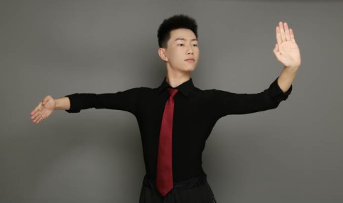 张钊（摩登舞教师）