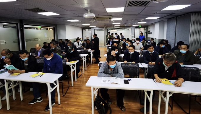 优美环境 舒心教学