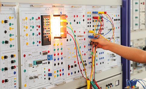 電工與焊工介紹 電工與焊工介紹