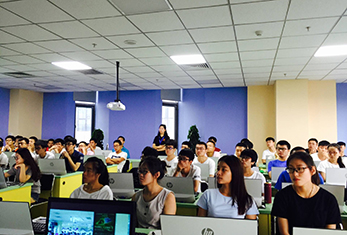 授課現(xiàn)場(chǎng) 授課現(xiàn)場(chǎng)