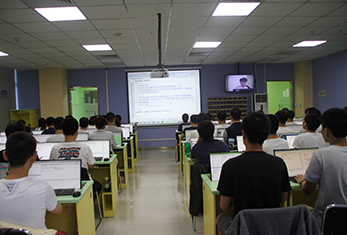 學(xué)習(xí)現(xiàn)場(chǎng)