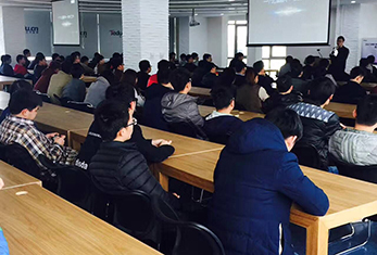 學(xué)習(xí)現(xiàn)場 學(xué)習(xí)現(xiàn)場