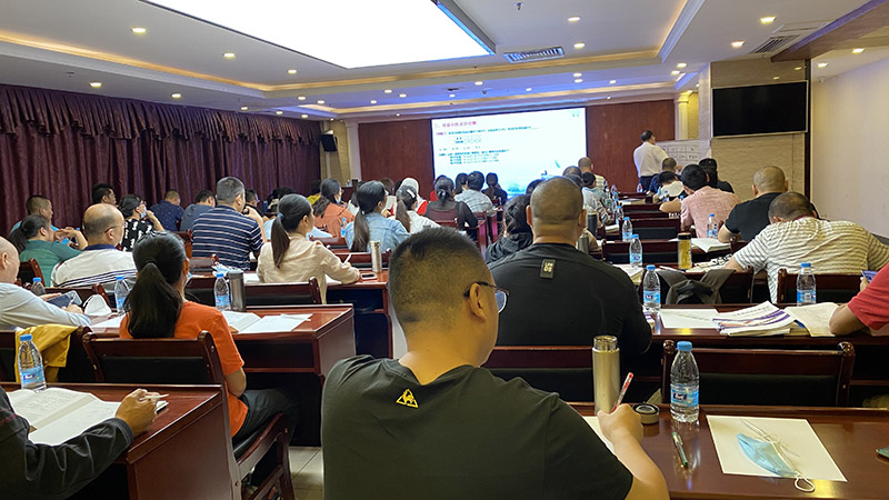 課堂現(xiàn)場(chǎng) 課堂現(xiàn)場(chǎng)