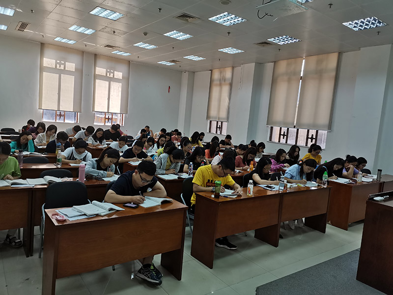 上課現(xiàn)場(chǎng) 上課現(xiàn)場(chǎng)