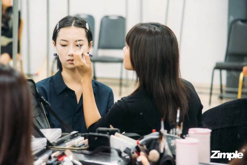 廣州LA一方造型培訓(xùn)學(xué)費(fèi)一般要多少錢？貴不貴？